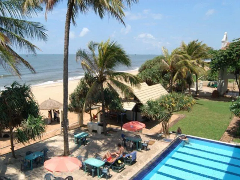 Hotel Sunset Beach Negombo 3*,