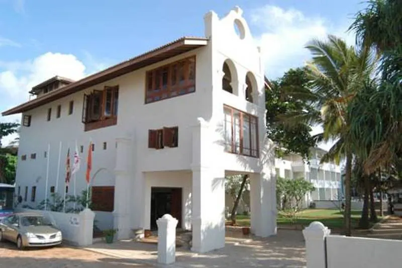 Hotel Sunset Beach Negombo