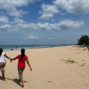 Marine Tourist At Beach Гостевой дом