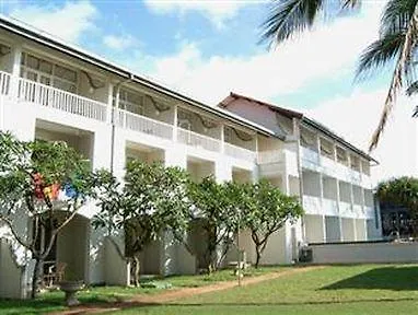 Hotel Sunset Beach Negombo
