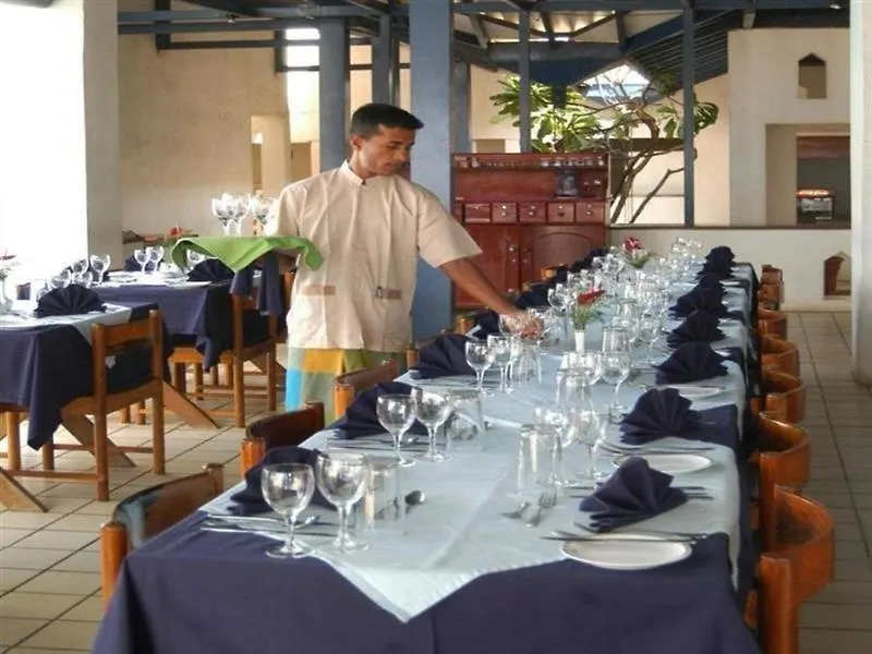 Hotel Sunset Beach Negombo